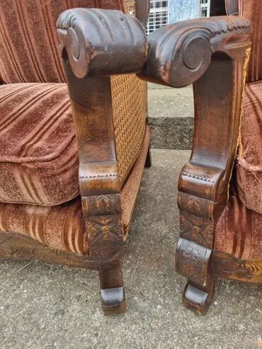 Stilske garniture: Stilska garnitura u odlicnom stanju, trosed i tri fotelje — 14