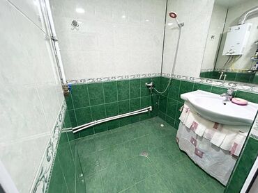 Köhnə tikili: Bakı, Bakıxanov qəs., 3 otaqlı, Köhnə tikili, m. Neftçilər, 70 kv. m — 20