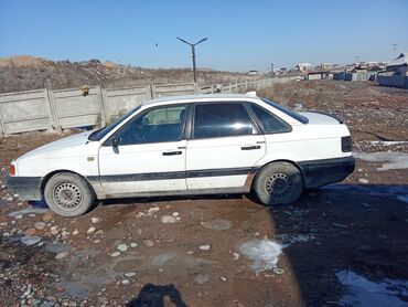 Volkswagen: Volkswagen Passat: 1989 г., 1.8 л, Механика, Газ, Седан