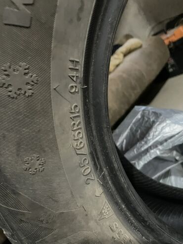 шины на ниву r16: Зимняя шина без шипов. Параметры: - Размер: 205/65 R15 - Индекс