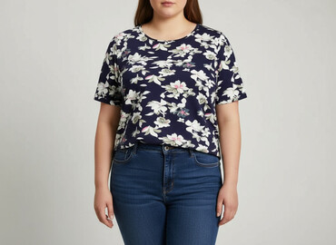bluzki w serek plus size: Жіноча блуза, розмір 4XL