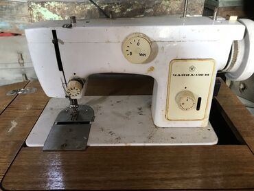 швейная машинка старая: Швейная машина Bizo