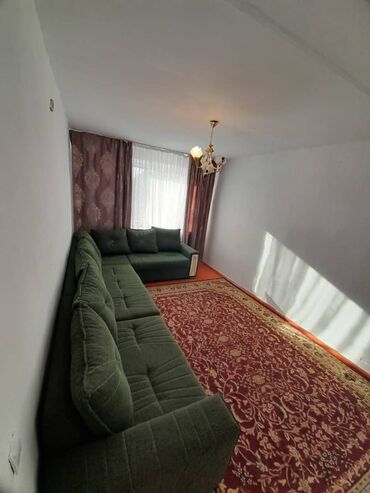 дом центр бишкек: 3 комнаты, 70 м², 106 серия, 3 этаж, Старый ремонт