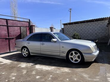 Mercedes-Benz: Mercedes-Benz E-Class: 1995 г., 3.2 л, Автомат, Газ, Седан