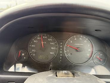 аваринные машины: Subaru Forester: 2000 г., 2 л, Автомат, Бензин, Универсал — 4