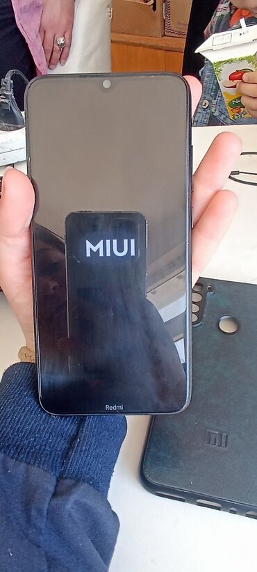 Мобильные телефоны и аксессуары: Xiaomi Redmi Note 8, 32 ГБ, цвет - Черный, 
 Отпечаток пальца