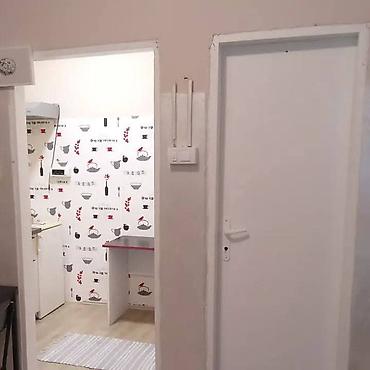 Stan na dan: Garsonjera - Prizemni ulaz kroz ograđenu terasu sa stepeništem i — 15