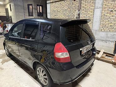 бутка бу: Honda Fit: 2002 г., 1.3 л, Кол менен иштөөчү, Бензин, Хетчбек — 4