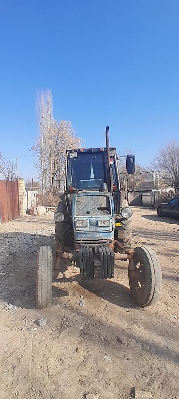 Traktorlar: Kənd təsərrüfatı üçün universal təkərli traktor. - Model tipi — 10