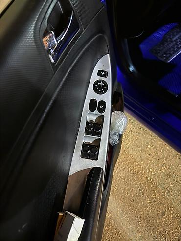 Hyundai: Hyundai Accent (hatchback) – mavi rəng - Kuzov: 5 qapılı hatchback - — 7