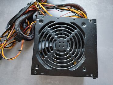 ноутбук для програмирования: ПРОДАЮ СРОЧНО!!! Блок питания DEEPCOOL DE600 v2. Цена 1100 сомов