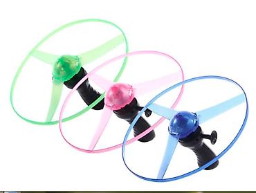 Ostalo: Nov svetleći leteći disk. Ima tri LED boje crvena, zelena i plava — 10