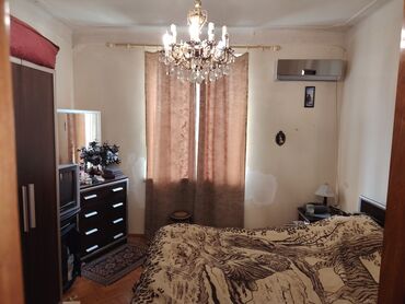 Uzunmüddətli kirayə mənzillər: Binanın 5-ci mərtəbəsində yerləşən bu 3 otaqlı mənzil şəhər mərkəzində -da lalafo.az — 9 Uzunmüddətli kirayə mənzillər: Binanın 5-ci mərtəbəsində yerləşən bu 3 otaqlı mənzil şəhər mərkəzində — 9