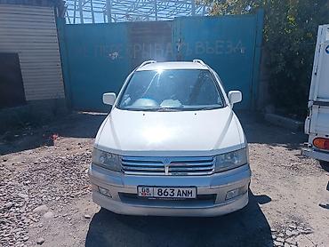 b class: Mitsubishi Chariot: 1999 г., 2.4 л, Автомат, Бензин, Минивэн — 3