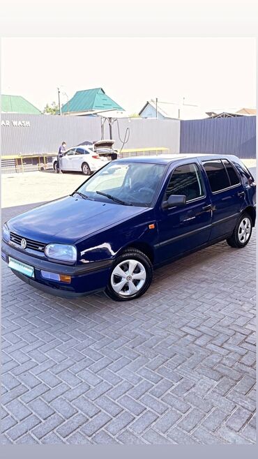 обмен с моей доплатой: Volkswagen Golf: 1993 г., 1.4 л, Механика, Бензин, Седан