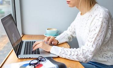 нужна работа на дому: Требуется коммуникабельная девушка. Работа на компьютере сознанием 1С — 1
