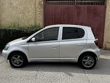Toyota Vitz: 2001 г., 1 л, Автомат, Бензин, Хэтчбэк