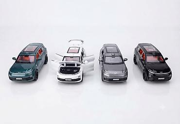 аккордеон малыш: Металлические коллекционные модели автомобилей с открывающимися — 2