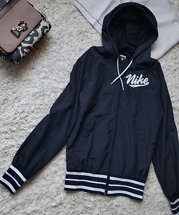versace ranac: NIKE suskava jakna u velicini XS. Boja crna sa belim natpisom brenda — 9