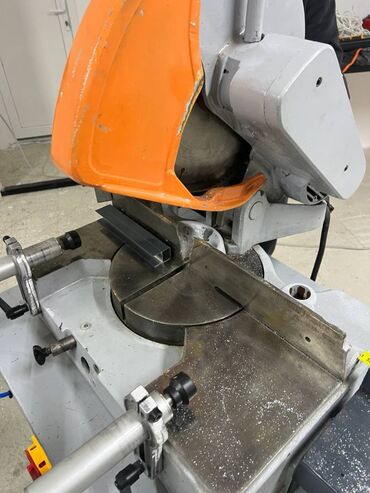 Cirkulari: Ger Masina za secenje industrijska Ispravna Novi Sad Akcija — 8