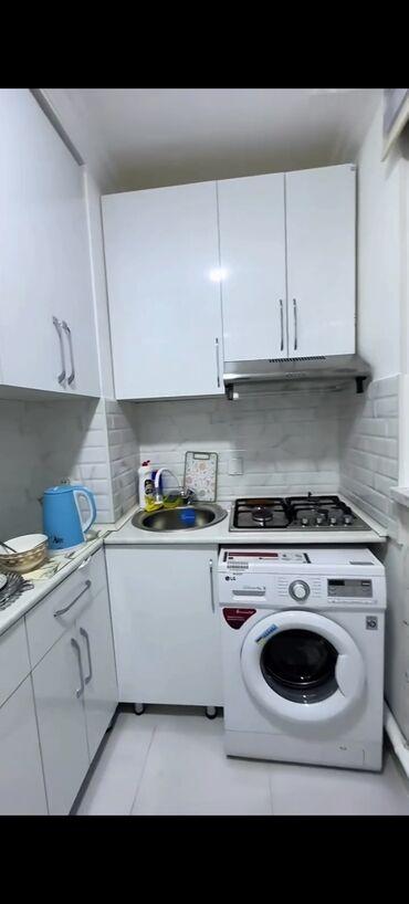 Uzunmüddətli kirayə mənzillər: Nərmanov metrosun yaxınlıqı Təbriz küçəsi 4/2 mərtəbəsi təmirli və — 2