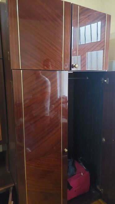 Dolablar: Açılan, 1 qapı Düz dolab, Qarderob, paltar dolabı