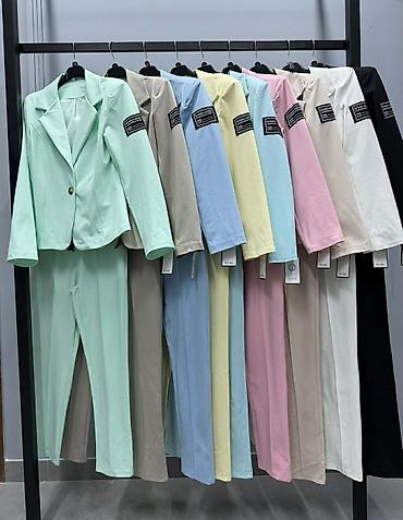 Kompleti: Komplet
Cena 3900
Uni vel.
V33 — 9