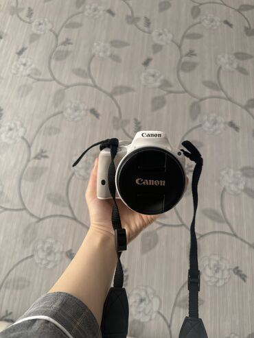 4к фотоаппараты: Продаю камеру Canon EOS 100D оригинал( белого цвета) Абсолютно