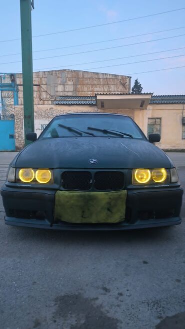 bmw m5 4.9 mt: BMW 318: 1.8 l | 1993 il Sedan