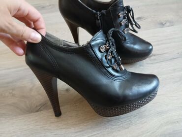 air force 1: Pumps, Ara, 37