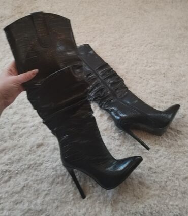 guess 37: High boots, Africa, 37