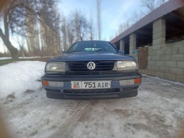 Volkswagen: Volkswagen Vento: 1992 г., 1.8 л, Механика, Бензин, Седан