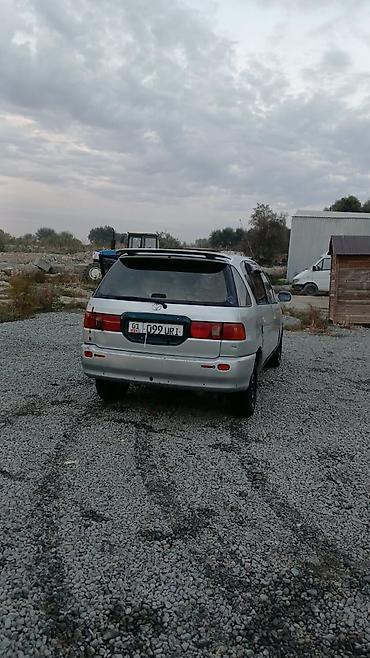 Toyota: Toyota Ipsum: 2000 г., Автомат, Бензин, Минивэн — 4