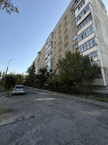 3 комнатная квартира 104 серии бишкек: 1 бөлмө, 38 кв. м, 105-серия, 2 кабат, Косметикалык ремонт