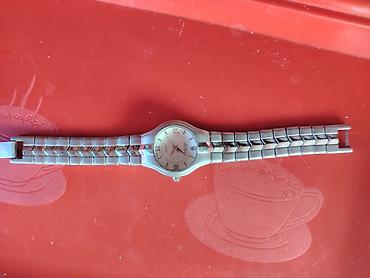 Aksesoari: Ženski ručni sat Rolex Oyster Perpetual sa metalnom narukvicom i — 6