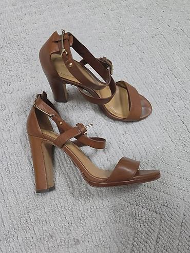 Сандалдар жана шлепкалар: Босоножкалар, 39, Massimo Dutti, Колдонулган, түсү - Күрөң, Өзү алып кетүү — 2