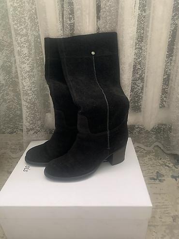 Сапоги: Женская обувь и стельки набором. 1) Сапоги замшевые, черные: - Высота — 1