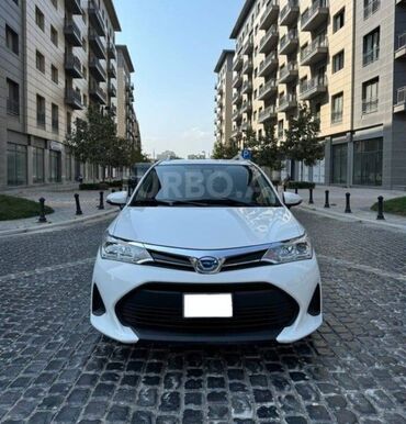 qalmaq şərti ilə masinlar: Toyota Corolla: 1.5 l | 2019 il Universal