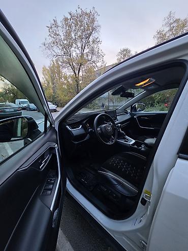 outback 2019: Toyota RAV4: 2021 г., Бензин, Кроссовер — 5