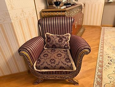 klasik divan: İşlənmiş, Klassik divan, Divan, 2 kreslo, Bazasız, Açılmayan — 2
