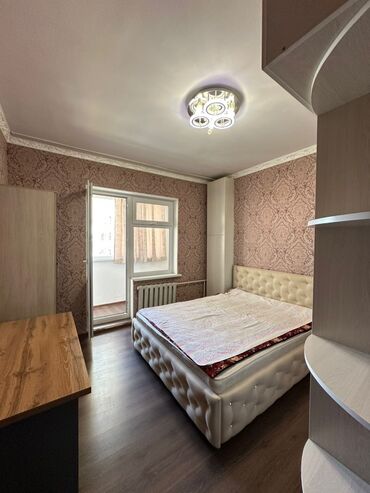 сниму квартиру долга: 3 бөлмө, 100 кв. м, 106-серия жакшыртылган, 8 кабат, Косметикалык ремонт