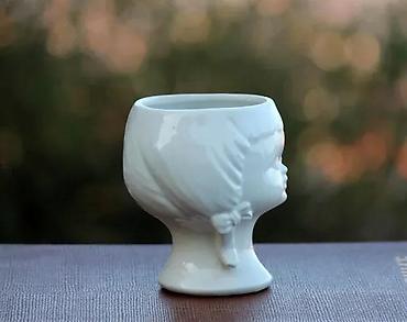 Stare vaze i dekor: Vintage Milk Glass Bela mlečna poculanska vaza Mid-century — 2