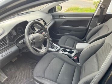 Hyundai: Hyundai Elantra: 1.6 l | 2019 il Sedan — 14