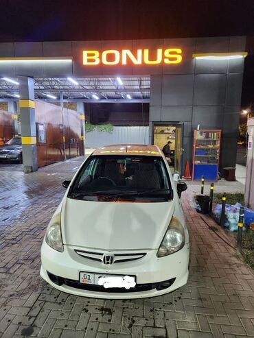 арзан машина ошто: Honda Fit: 2003 г., 1.3 л, Автомат, Бензин, Хэтчбэк