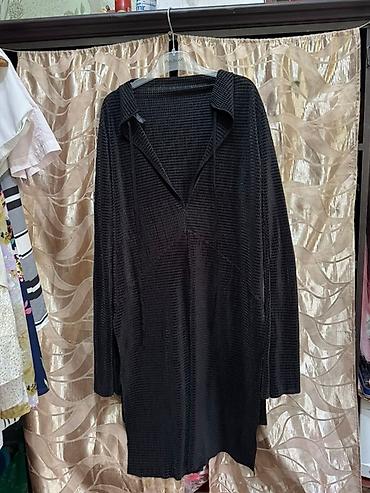 Рубашки: Классическая женская рубашка с коротким рукавом, выполненная из легкой — 10