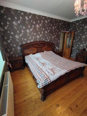 детская кровать: 2 односпальные кровати, 2 тумбы, Италия, Б/у
