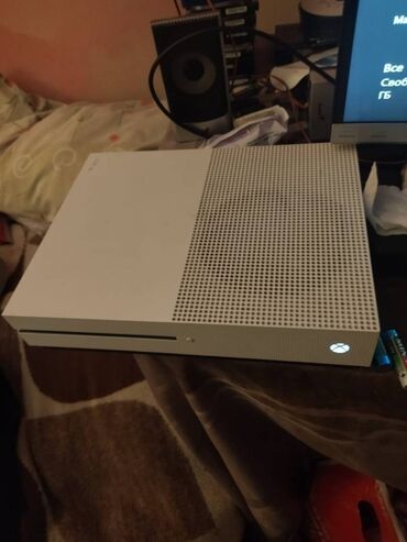 xbox qiymeti: Salam adim Camaldi xbox one s icində oyunlar var problemi yoxdur ciddi