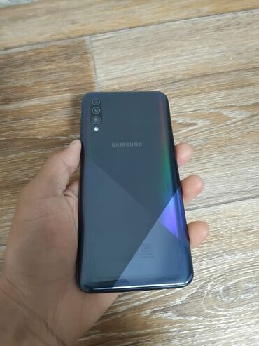 телефон inoi: Samsung Galaxy A30s, Б/у, 32 ГБ, цвет - Синий, 2 SIM