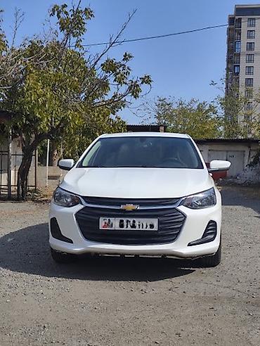 Chevrolet Onix: 2020 г., 1 л, Автомат, Бензин, Седан