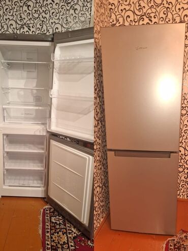 купить витринный холодильник: Холодильник Indesit